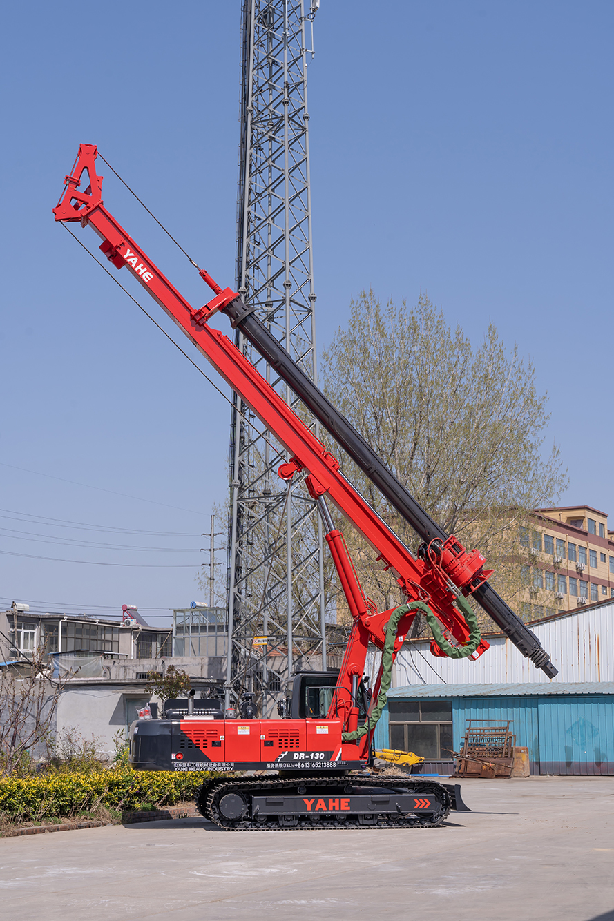 DR-130履带旋挖钻机
